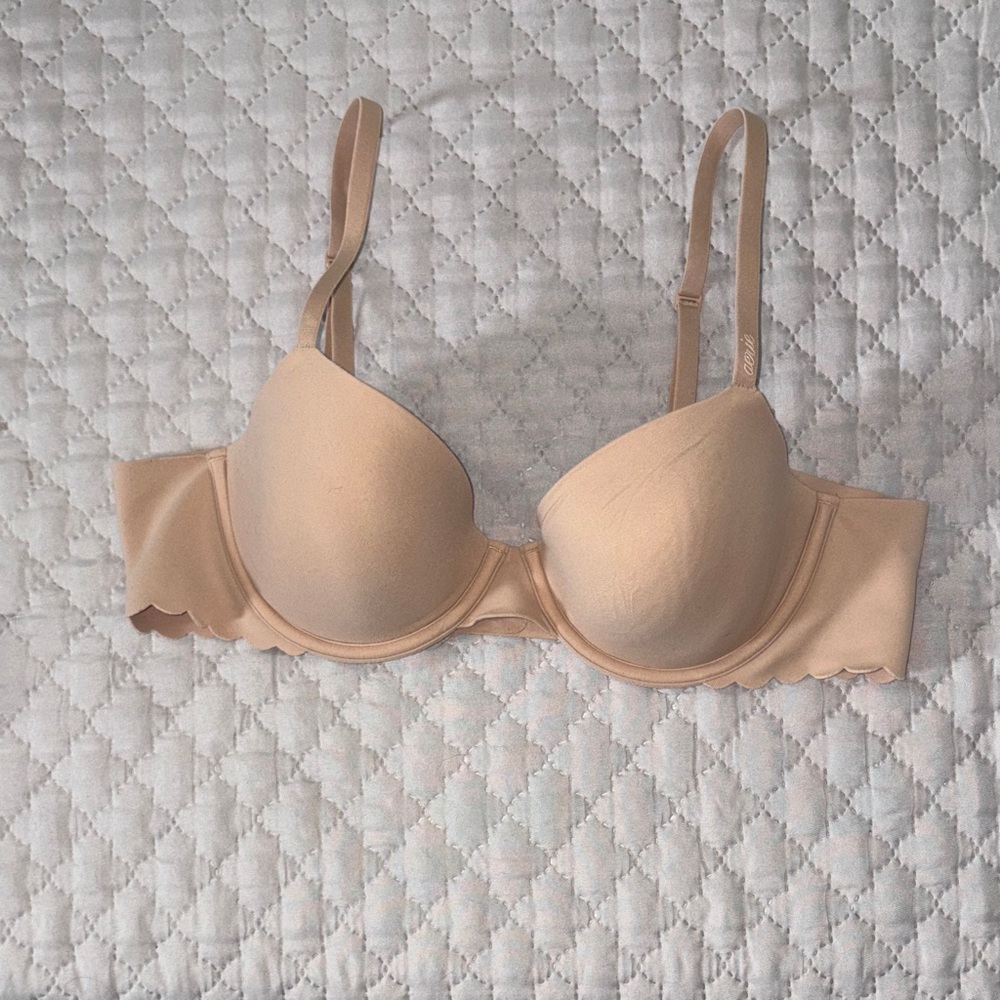 Aerie Smoothez Full Coverage Bra with Scalloped Edge 36B